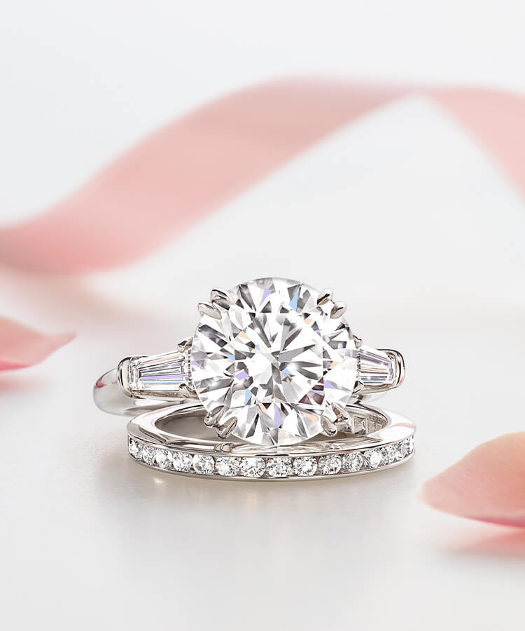 Jewel of the Week - Harry Winston Inspired Halo Diamond Ring | PriceScope